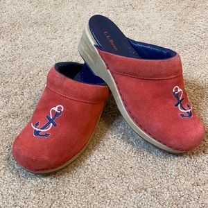 L.L. BEAN red suede nautical anchor clogs size 8M sailor beachy outdoor preppy